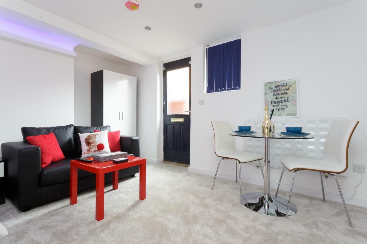 Clifton Bespoke Serviced Apartments ليدز الغرفة الصورة